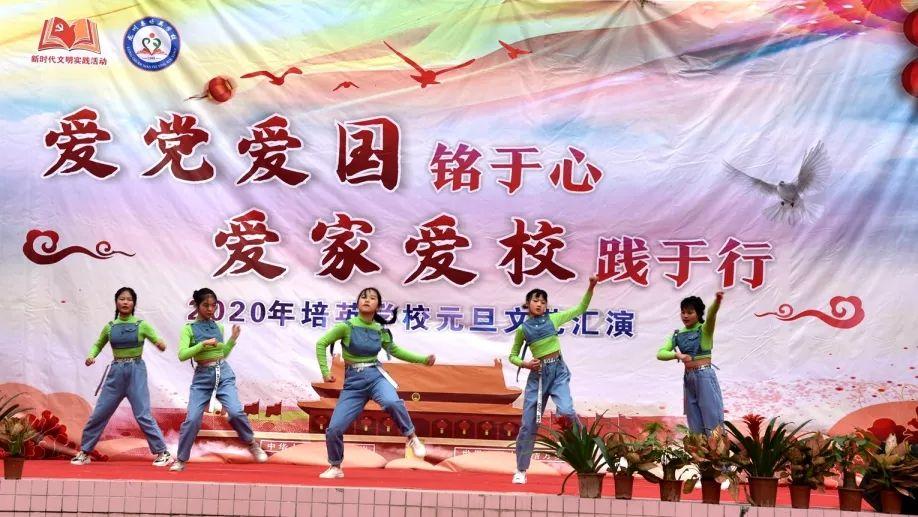 辽宁沈阳,蹊跷的劫案,男子取现50万元当街被抢,报案后行为反常