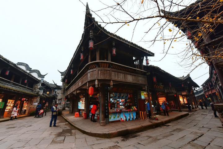 危险废物贮存间图片