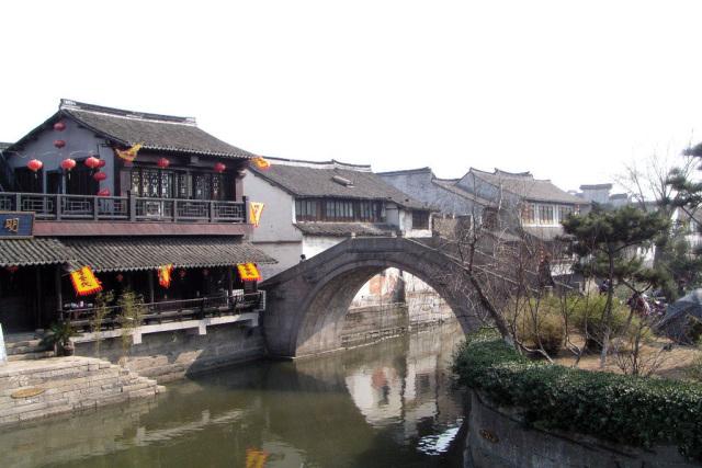三万多台湾人被杀，四千多间房屋烧毁，日军仅假意撤职一厅长